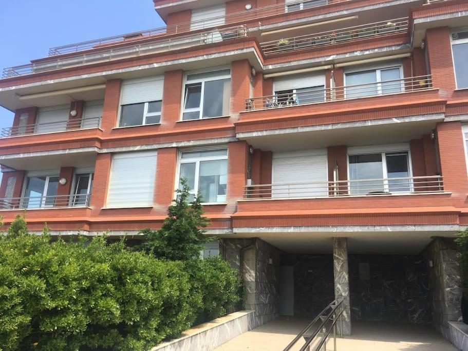 Flat With 160 M Of Garden, Sea Views Bilbao-Getxo Apartment Exterior photo